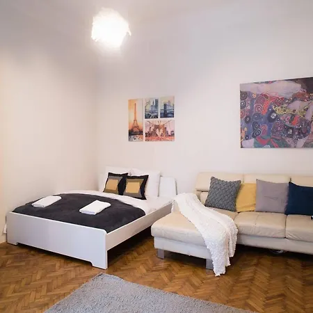 Large, Comfy In The Centre 아파트 부다페스트