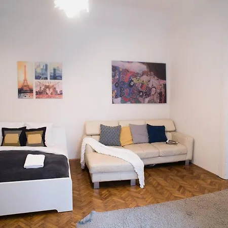 Large, Comfy In The Centre 아파트