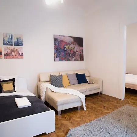 Large, Comfy In The Centre * 부다페스트